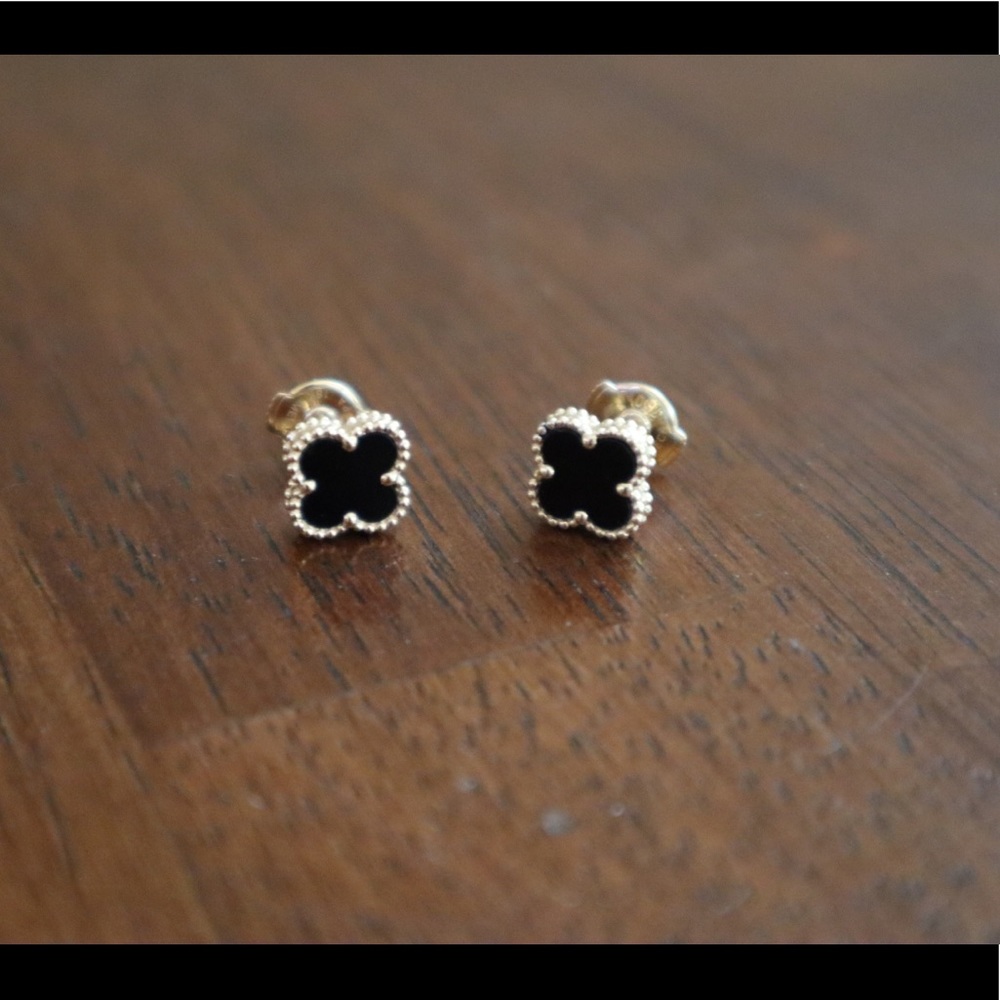 Van cleef & arpels sweet alahambra earrings